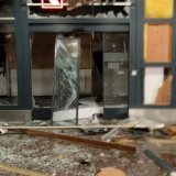 Les dégâts infligés aux installations et au bâtiment par le dynamitage des bancomats sont importants.
